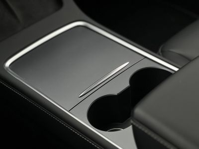 TESLA MODEL 3 RWD (Automata) 36e km. Ryzen. 19 sport felni. 2030-ig gyári garancia!