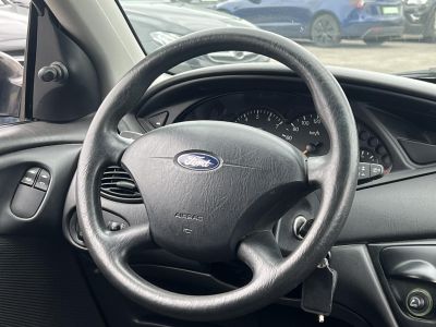 FORD FOCUS 1.4 Comfort Magyarország 116e km Friss vizsga Klíma!