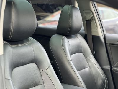 TOYOTA AVENSIS Touring Sports 2.0 D-4D Executive Magyarországi. Gyári fényezés. Végig vezetett szervizkönyv!