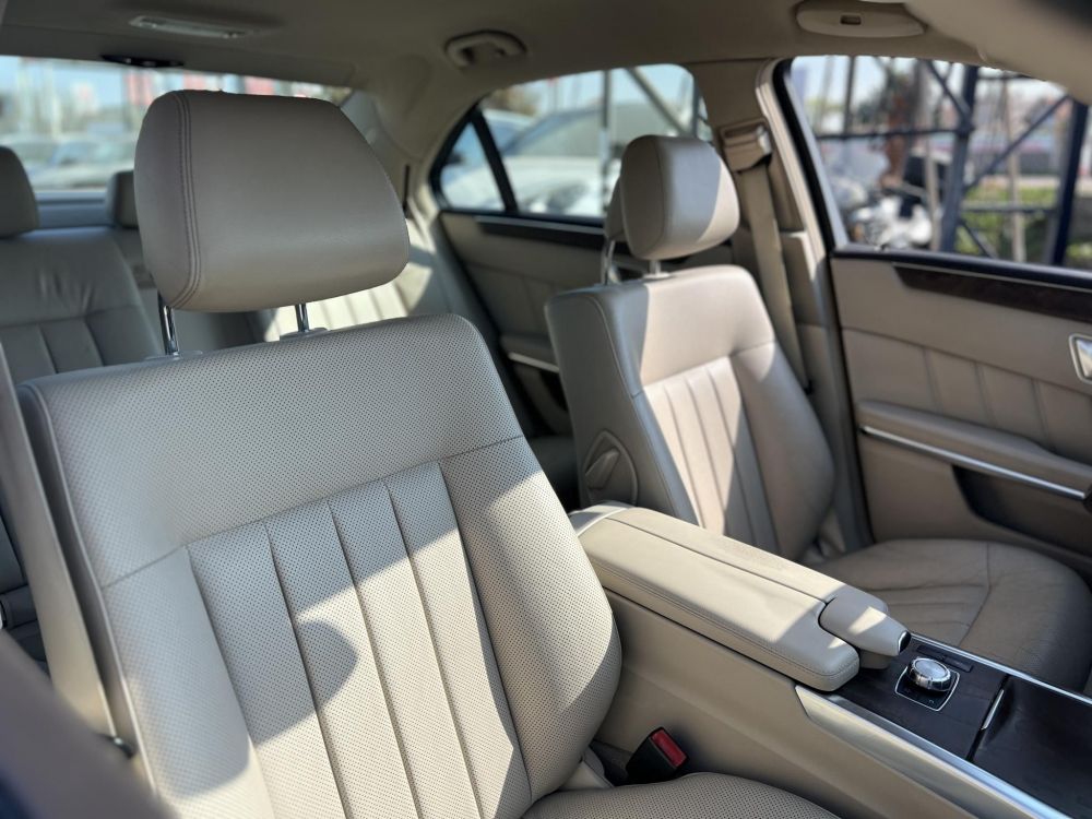 MERCEDES-BENZ E 250 CDI 4Matic Elegance (Automata) Magyarországi. világos belső. harman/kardon. magas felszereltség!
