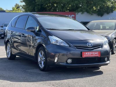 TOYOTA PRIUS+ 1.8 HSD Executive e-CVT Skyview 7 személyes 270e km. panorámatető. head-up. tempomat. vonóhorog