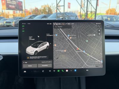 TESLA MODEL 3 Long Range AWD (Automata) 109e km. FEHÉR BELSŐ. garanciális. mátrix LED. hőszivattyú. premium hifi!