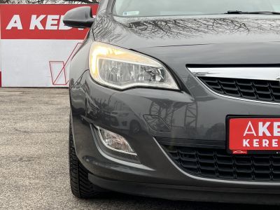 OPEL ASTRA J 1.7 CDTI Selection Klíma Tempomat Friss vizsga!