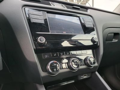 SKODA OCTAVIA 1.5 TSI ACT Style 96e km. M.o.-i. 1.tul. Digitklíma Távtartó Tempomat Ülésfűtés Bluetooth