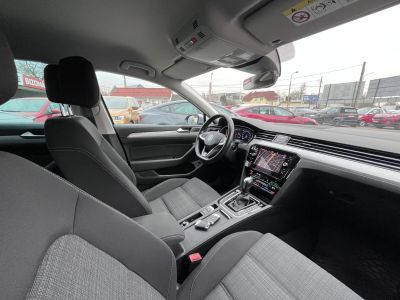 VOLKSWAGEN PASSAT VIII 2.0 TSI Business DSG R-line M.o.-i. FACELIFT. 190LE. sérülésmentes!