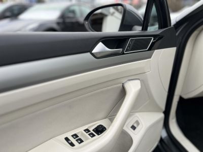 VOLKSWAGEN PASSAT Variant 2.0 TDI BMT Highline DSG Vaj belső. panorámatető. kamera. vezérlés kicserélve