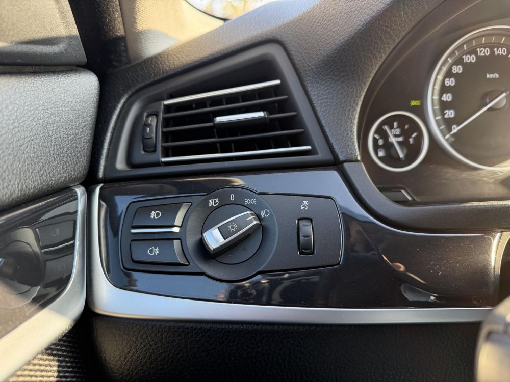 BMW 525d xDrive Touring (Automata) Xenon Tempomat Ülésfűtés PDC Navi Vezérlés cserélve!