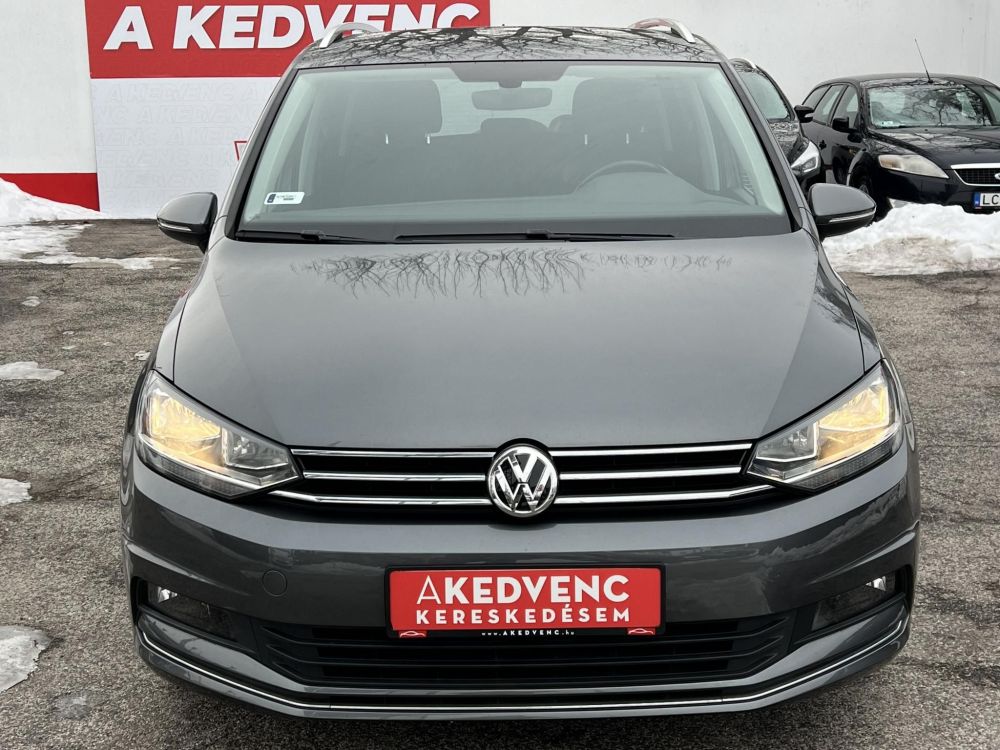 VOLKSWAGEN TOURAN 1.5 TSI ACT IQ.Drive DSG [7 személy] M.o-i. Távtartó Bluetooth Ülésfűtés Kamera Gyönyörű állapotban!