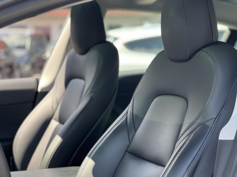 TESLA MODEL 3 RWD (Automata) 37e km. AMD Ryzen. hőszivattyú. LFP akku. garanciális!