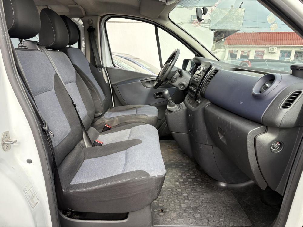 OPEL VIVARO 1.6 CDTI L1H1 2.7t Start-Stop Euro 6 (9 személyes) M.o.-i. 1.tul. Tempomat Klíma Tolatóradar