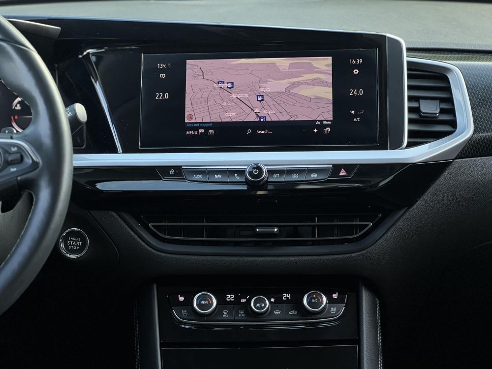 OPEL GRANDLAND 1.2 T Ultimate (Automata) 92e km. M.o.-i. LED. Memória. Üléshűtés. 360 fokos kamera. Carplay!