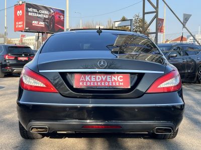 MERCEDES-BENZ CLS 350 CDI 4Matic BlueEFFICIENCY (Automata) Xenon Navigáció Tempomat Napfénytető PDC Bőr Bluetooth