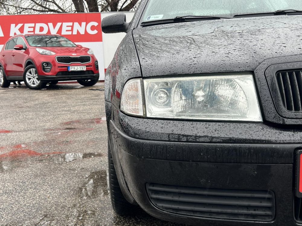 SKODA OCTAVIA Combi 1.6 Classic Klíma Vonóhororg City szervó!