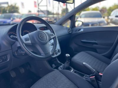 OPEL CORSA D 1.4 Selection Ülés- és Kormányfűtés. klíma