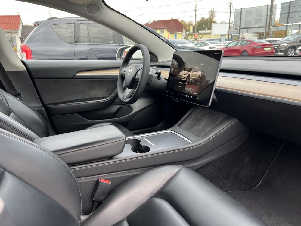 TESLA MODEL 3 Long Range AWD (Automata) FACELIFT. hőszivattyú. premium hifi. mátrix LED!
