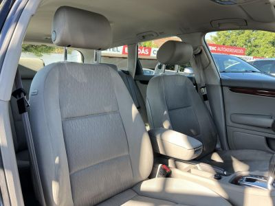 AUDI A4 Avant 2.0 PD TDI Multitronic Tempomat Digitklíma Vonóhorog 4x.elablak!