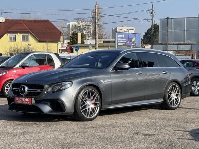 MERCEDES-AMG E 63 S T 4MATIC+ 9G-TRONIC 612LE. Panorámatető. burmester. üléshűtés. digitális műszerfal. CARPLAY