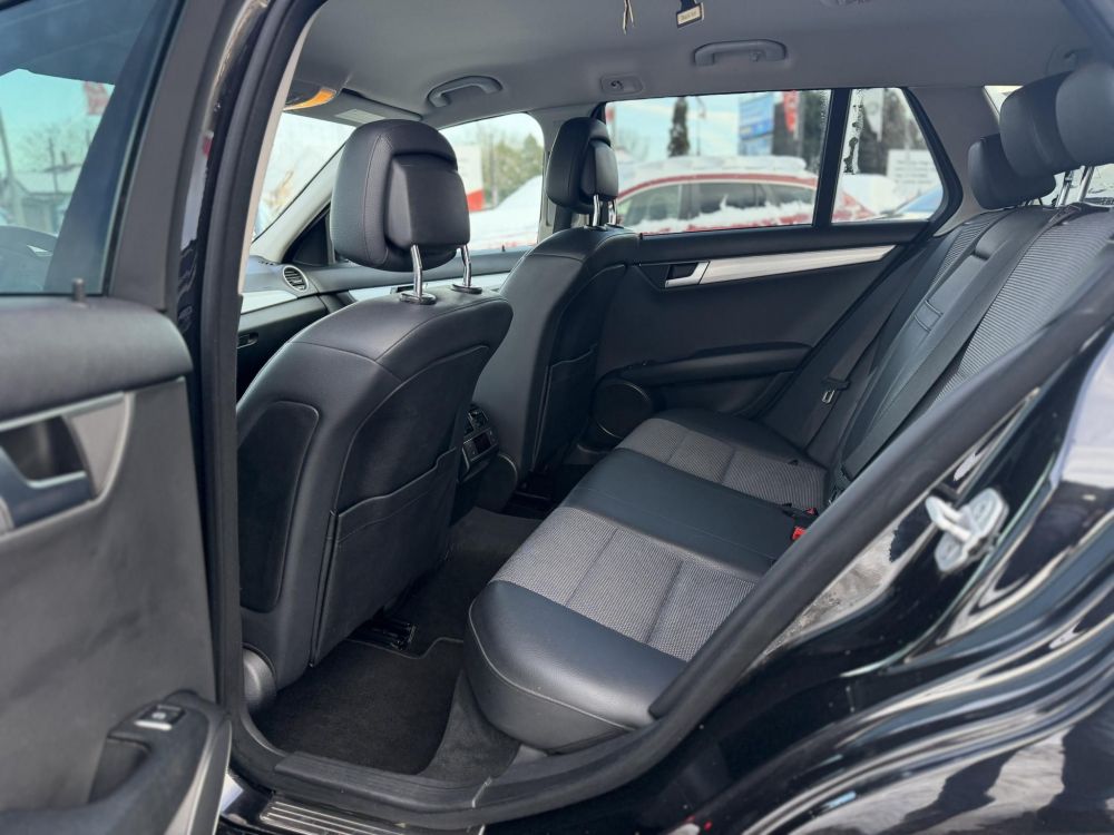 MERCEDES-BENZ C 220 T CDI BlueEFFICIENCY Avantgarde (Automata) Magyarországi Teljes szerviztörténet!