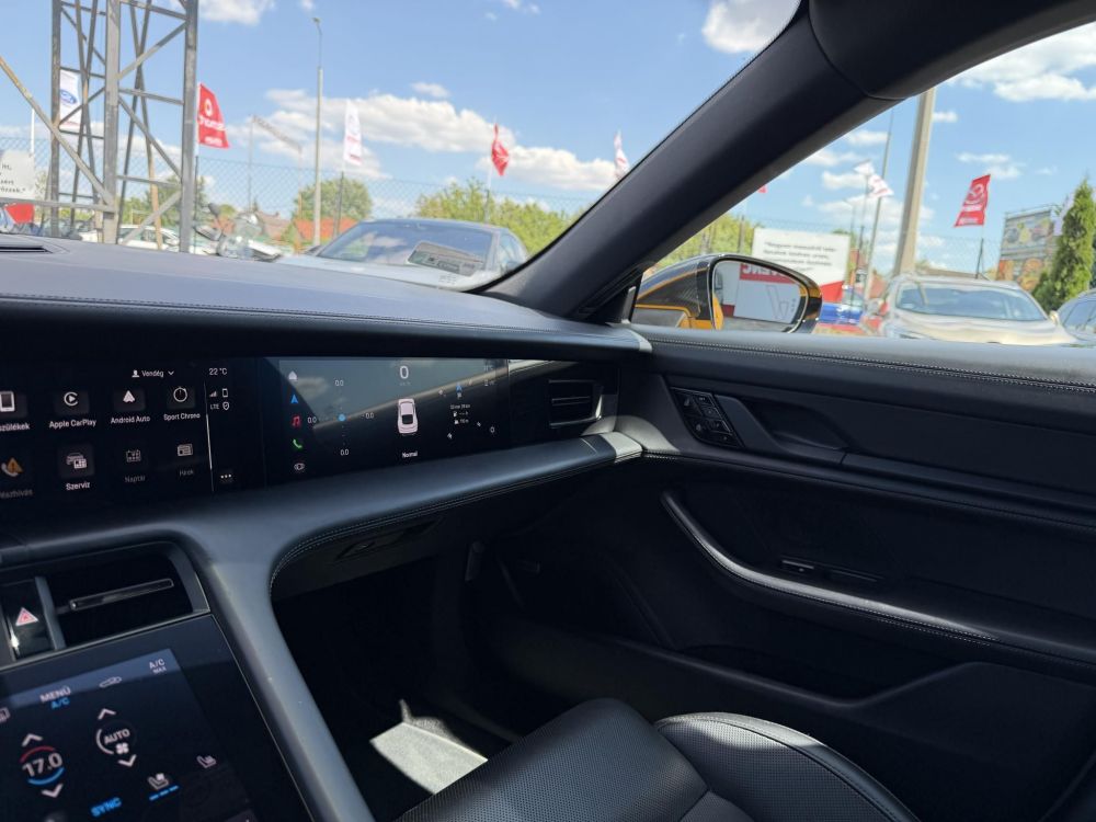 PORSCHE TAYCAN 4S Battery plus. 73e km. ülésszellőztetés. masszázs. légrugó. passenger DISPLAY!