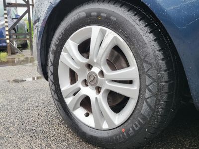 OPEL CORSA D 1.2 Color Edition M.o.-i. Klíma Tempomat Bluetooth 102e km! Téli-nyári garnitúra!