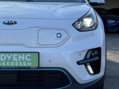 KIA NIRO e-Niro 64kWh Platinum 400+km hatótáv. Bőr. ülésszellőztetés. CARPLAY. stb