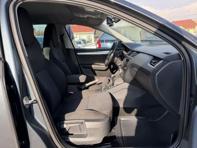 SKODA OCTAVIA 1.6 CR TDI Elegance DSG Magyarországi Xenon Tempomat Navi Ülésfűtés Digitklíma