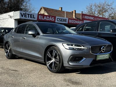 VOLVO S60 2.0 [T8] Recharge Inscription AWD Geartronic 27e km. M.o.-i. garanciális. márkaszervizelt. harman/kardon. ZÖLD rendszám!