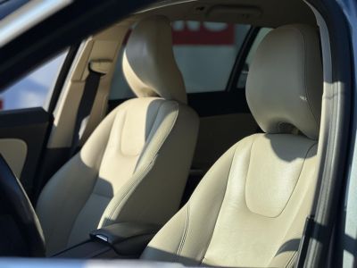 VOLVO V60 2.0 [T4] Kinetic Geartronic M.o.-i. magasan felszerelt. végig vezetett szervizkönyv!