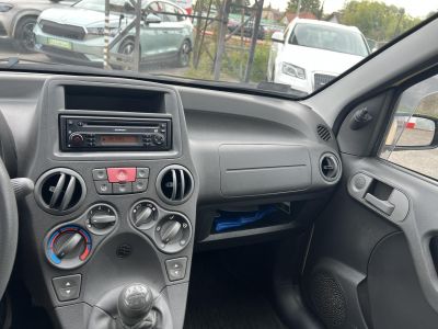 FIAT PANDA 1.1 Active 22e km!! Magyarországi. 4 évszakos gumik. Vonóhorog!