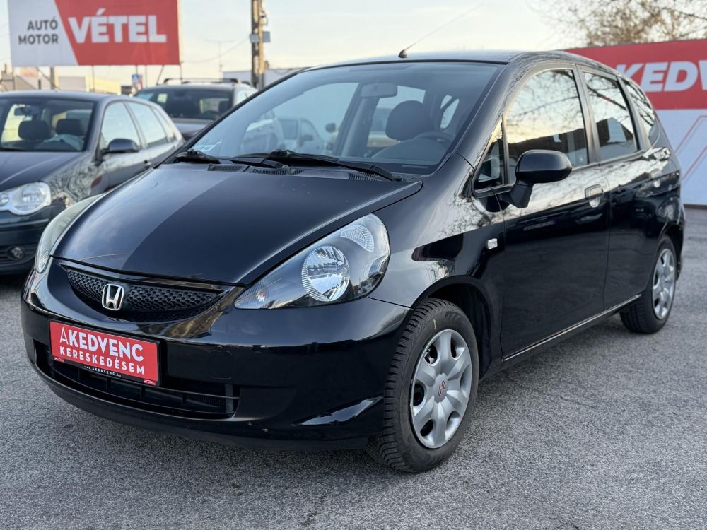 HONDA JAZZ 1.2 S Cool Nincs extra. Nincs csicsa. Csak egy megbízható autó!