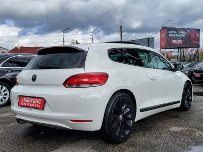 VOLKSWAGEN SCIROCCO 2.0 CR TDI DSG Napfénytető Tempomat Dynaudio Digitklíma Tolatóradar Friss műszaki!