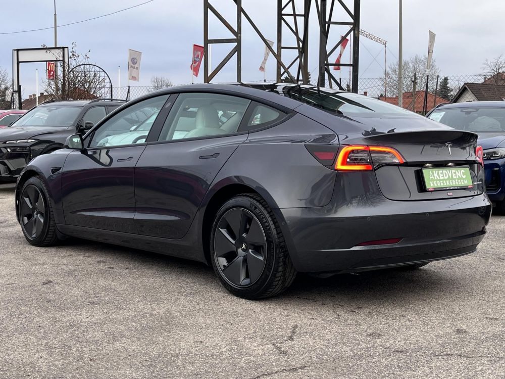 TESLA MODEL 3 Long Range AWD (Automata) 77e km. FEHÉR BELSŐ. mátrix LED. hőszivattyú. garanciális!