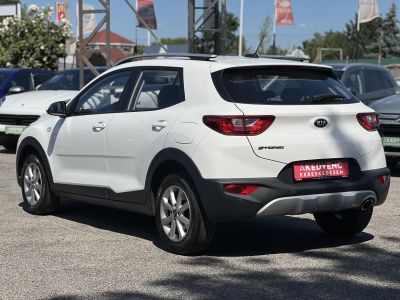 KIA STONIC 1.25 MPI Style Magyarországi. Gyári fényezés. 63e km.Végig vezetett szervizkönyv!