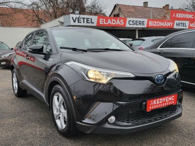 TOYOTA C-HR 1.8 Hybrid Dynamic Comfort e-CVT A legjobb áron! Megkímélt állapot!