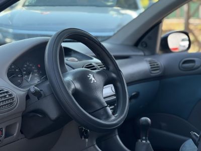 PEUGEOT 206 1.4 Presence Friss műszaki vizsga Jéghídeg klíma! Okos döntés!
