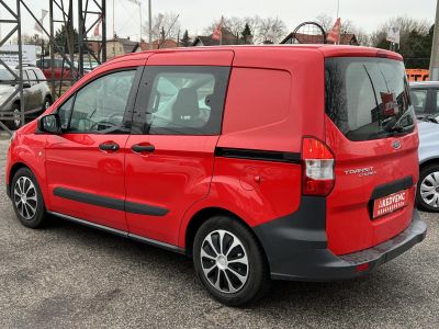 FORD TOURNEO Courier 1.5 TDCi Trend 119e km. Ülésfűtés Klíma Bluetooth Megkímélt!