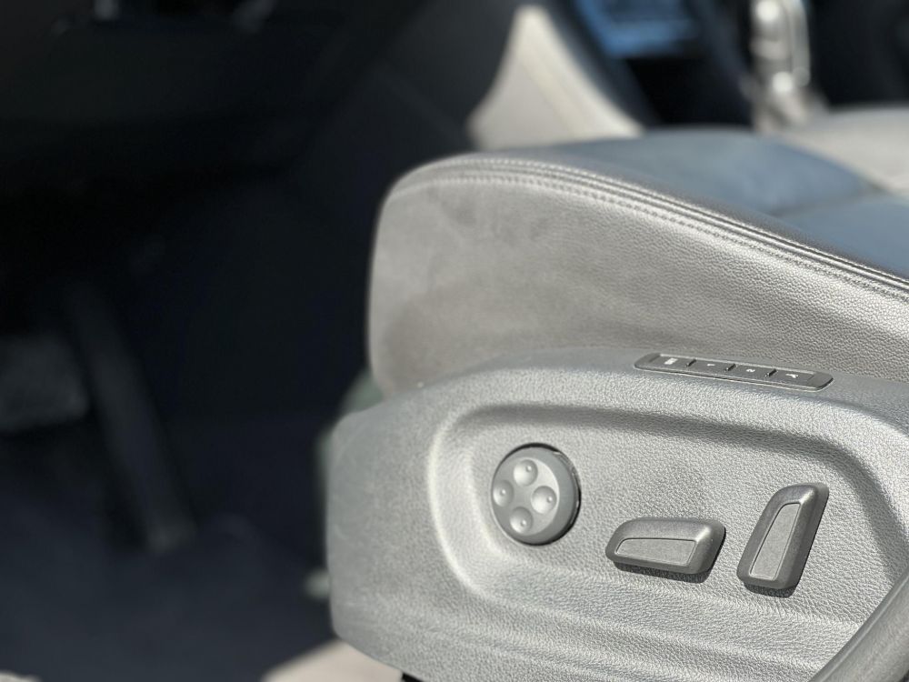 VOLKSWAGEN SHARAN 2.0 TDI BMT SCR Highline DSG [7 személy] Dynaudio. ülésmemória. Carplay. pano. vonóhorog. kamera. stb