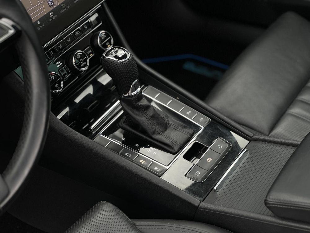 SKODA SUPERB Combi 2.0 TDI SCR Style 4x4 DSG 158e km. M.o.-i. panorámatető. üléshűtés. virtual cockpit. CARPLAY!