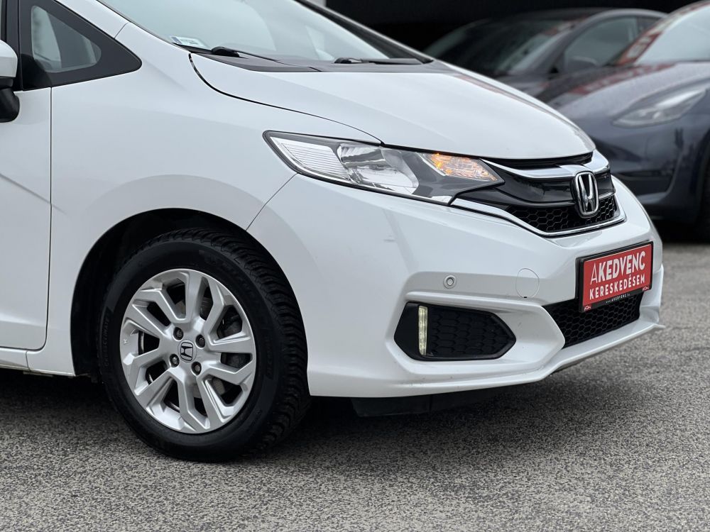HONDA JAZZ 1.3 Comfort M.o.-i. 1.tul. Márkaszervizelt!