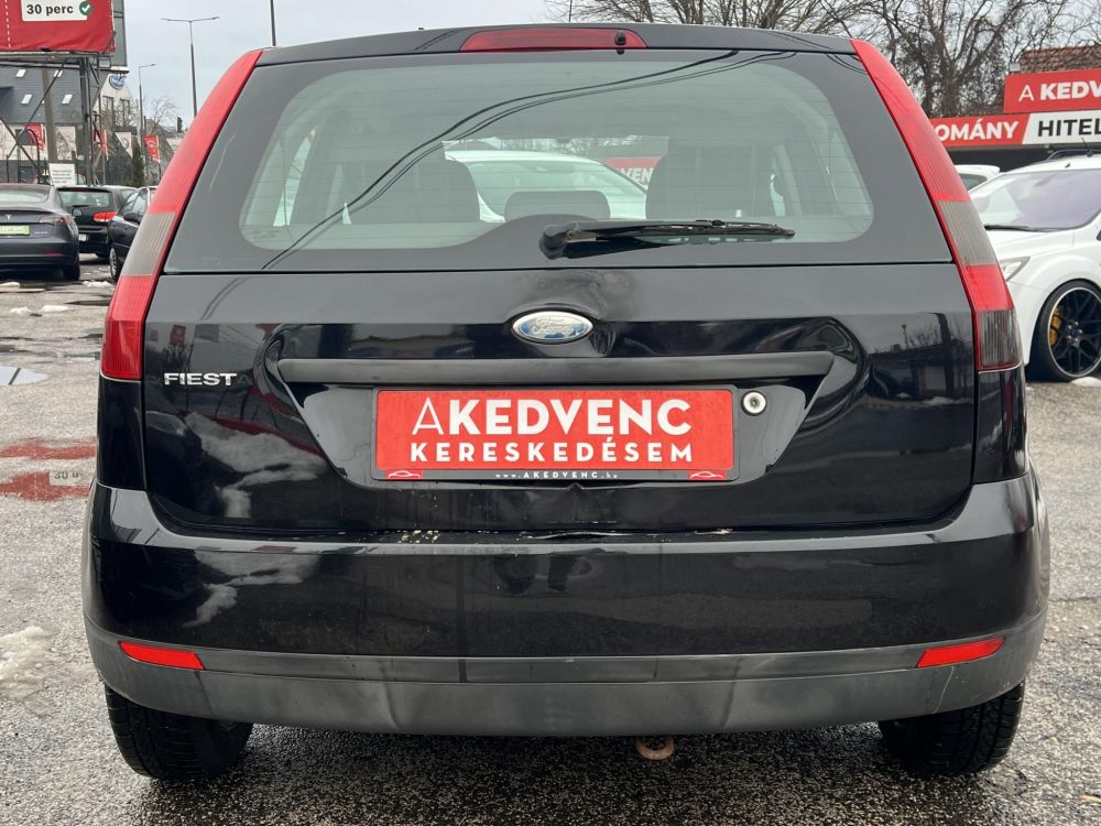 FORD FIESTA 1.3 Comfort Semmi extra.....még 1 év műszaki!