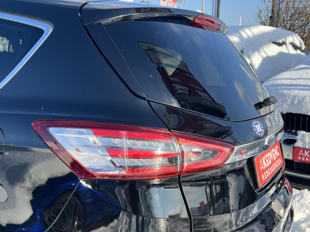 FORD S-MAX 2.0 TDCi Titanium Powershift Tiptronic 5 személyes Tempomat Klíma Vonóhorog F1 váltó!