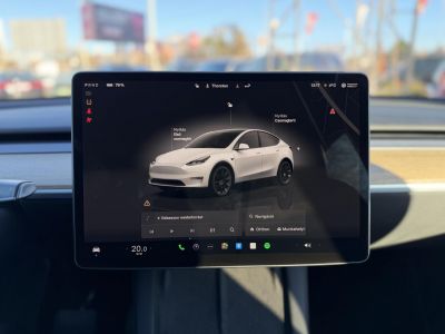 TESLA MODEL Y Long Range AWD (Automata) 72e km. AMD Ryzen. hőszivattyú. mátrix LED. garanciális!