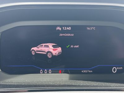 VOLKSWAGEN T-ROC 1.5 TSI ACT Life M.o.-i. 1 tul. Garanciális