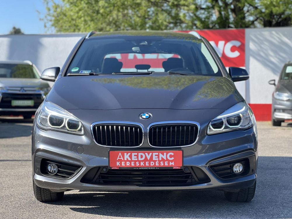 BMW 218i Advantage (Automata) Active Tourer 70e km. tempomat. ülésfűtés. keyless. kamera. 2 gyári kulcs!