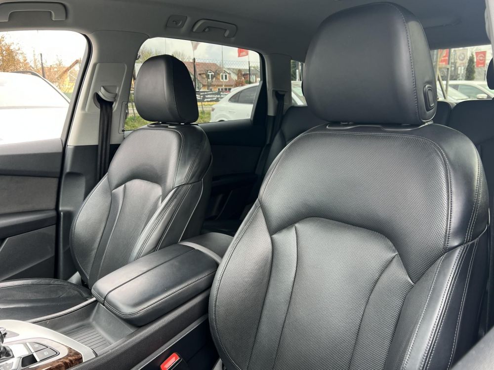 AUDI Q7 3.0 V6 TDI quattro Tiptronic ic M.o.i. 1.tul. rendszeresen karbantartott. vezérlés cserélve!