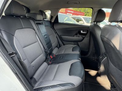 KIA NIRO e-Niro 64kWh Platinum JBL M.o.-i. 1.tul. Márkaszervizelt!