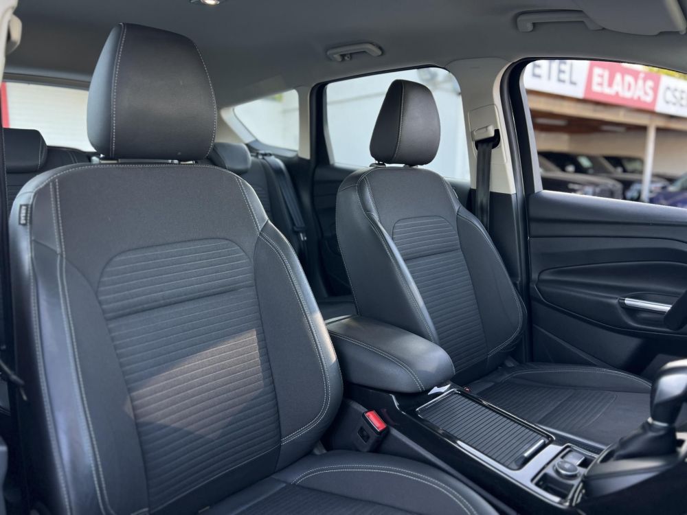 FORD KUGA 2.0 TDCi Titanium Technology AWD Magyarországi. Gyári fényezés. Carplay. Szervizelt. Vonóhorog!