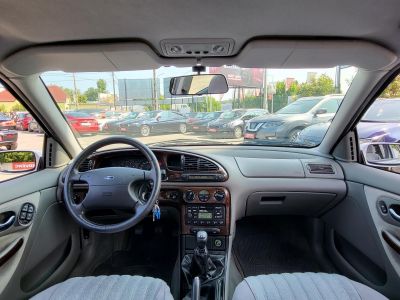 FORD MONDEO 2.5 V6 Ghia 72e km! M.o.-i. 1.tul. digit klíma el.ablak el. tükör ülésfűtés radar