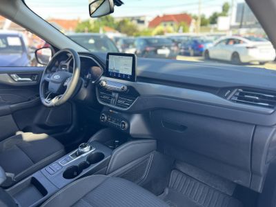 FORD KUGA 2.5 PHEV Freedom CVT 49e km. LED fényszórók. kamera. carplay. ülésfűtés. kormányfűtés. CARPLAY!