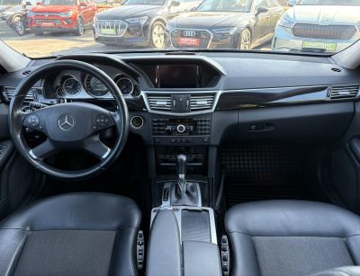 MERCEDES-BENZ E 220 CDI BlueEFFICIENCY Elegance (Automata) Rendszeresen karbantartott. Téli-nyári kerék!